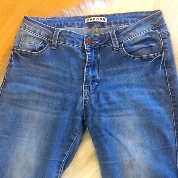 Encore Skinny Jeans-#1399 - Picture 2 of 13